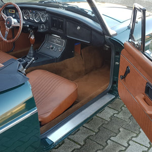1973 MGB cabriolet vert anglais roues rayons
